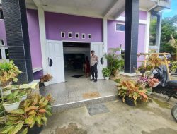 Personel Polsek Sumarorong Polres Mamasa Laksanakan Pengamanan Ibadah Minggu di GPDI Jemaat Haleluya Sumarorong