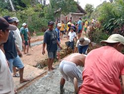 Puluhan Tahun Tak Diperhatikan Pemda Kab. Sinjai, Masyarakat Memilih Perbaiki Jalan Dengan Cara Swadaya