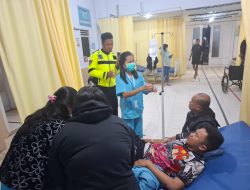 Personel Polres Mamasa Turun Langsung Pada TKP Kecelakaan Lalu Lintas di Desa Osango, Mamasa Dua Korban Luka-Luka