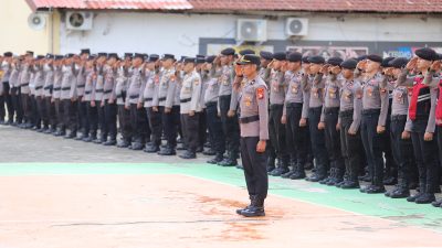Kapolres Gowa Pimpin Upacara Korps Raport Kenaikan Pangkat Perwira Pengabdian