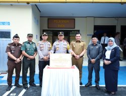 Kapolda Sulsel Kunjungi Polres Takalar, Resmikan Gedung Pelayanan SIM dan SKCK serta Berikan Arahan Kepada Personel*