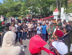 Kapolres Gowa Turun Langsung Amankan Unjuk Rasa di DPRD Gowa
