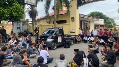 Kapolres Bulukumba Pilih Duduk Bersama Peserta Aksi, Pendekatan Humanis Tuai Apresiasi