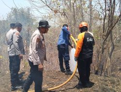 Kapolsek Bontonompo Pimpin Pemadaman, Kebakaran Lahan di Balaburu Berhasil Dijinakkan